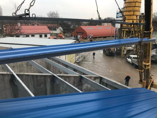 DB902E50-CEDE-41B4-A872-C84DC3D289FD